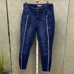 YMI Wanna Betta Butt? Mid rise 👖